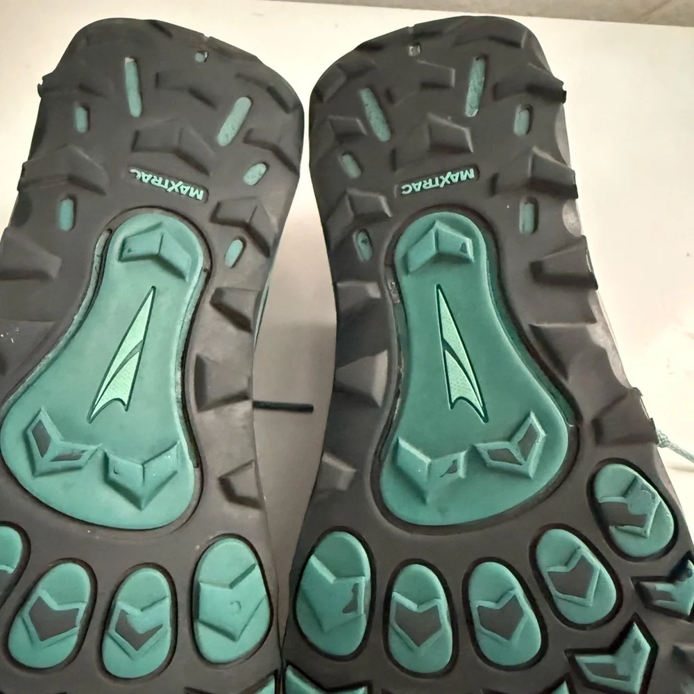 Altra lone peak 6 Women size 9.5 Charcoal and Turquoise Running Shoes